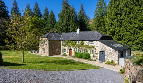 "Exceptional" Dartmoor country home for sale with landscaped grounds 