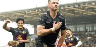 Skinner to continue in No.10 role at Chiefs