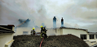In Pictures: Fire crews help tackle Bigbury-on-Sea house fire 