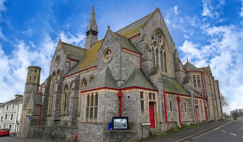 Former church goes under the hammer 