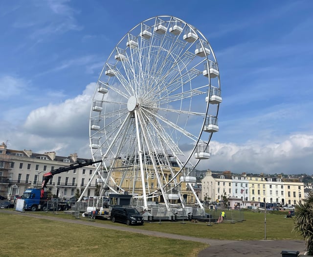New observation wheel appears on Teignmouth seafront 
