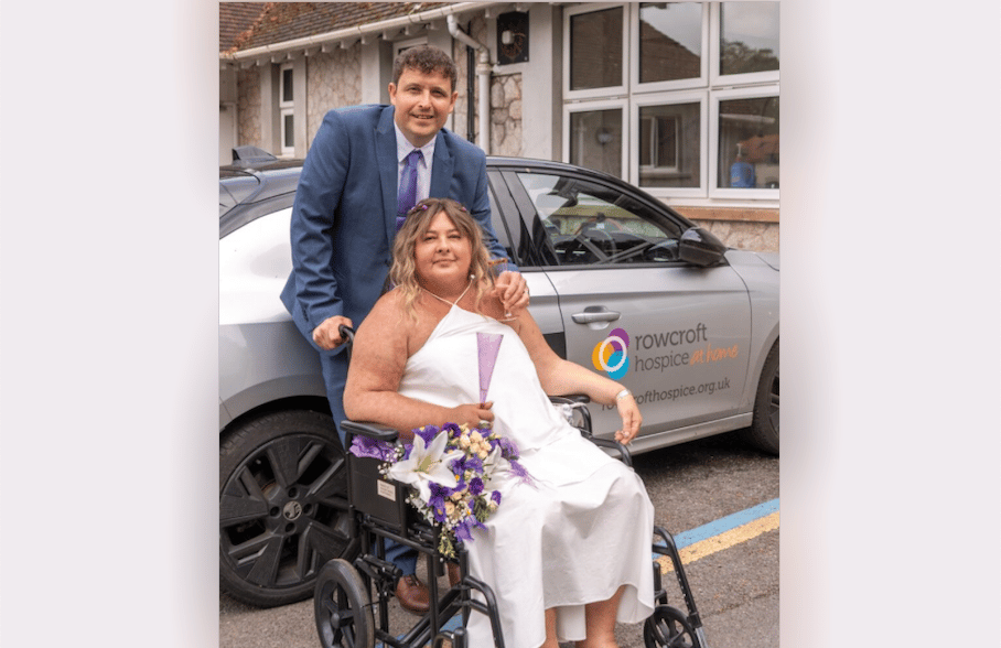Couple celebrate wedding day at Rowcroft Hospice