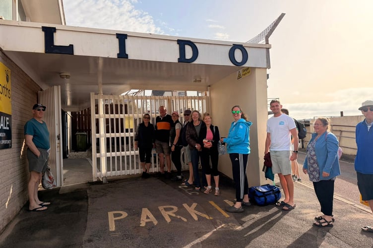 Queues at 7,45am on Saturday for the reopening of Teignmouth Lido. Photo contributed 