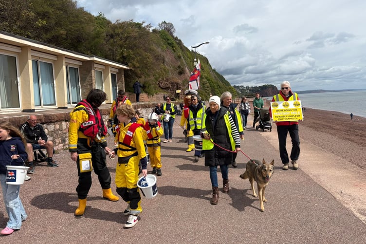 Teignmouth RNLI Mayday Mile fundraisers