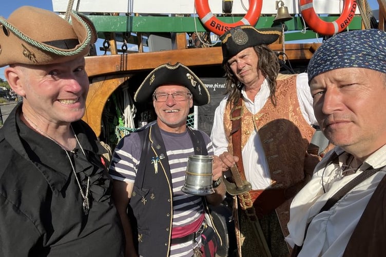Pirate folk rock band Piratitude