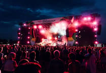 Thousands flock to Powderham concert