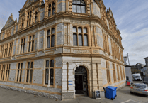 Award-winning bilingual theatre show arrives at Newton Abbot Library