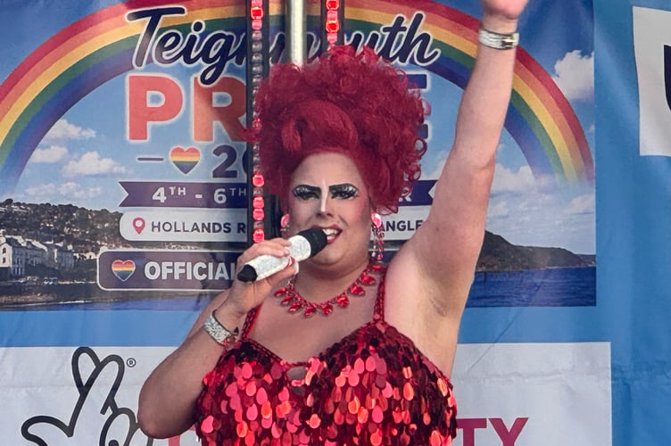 Miss Ruby Slippers entertained and hosted the main stage on the Saturday evening. AQ 0346