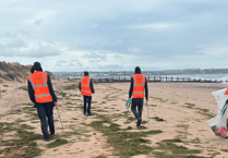 Offenders help remove harmful waste from Teignbridge beach